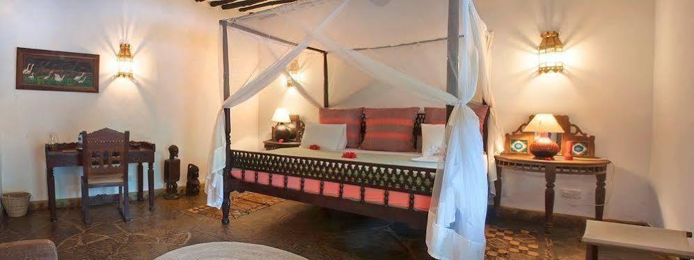 Hotel Kinondo Kwetu à Diani Beach Extérieur photo